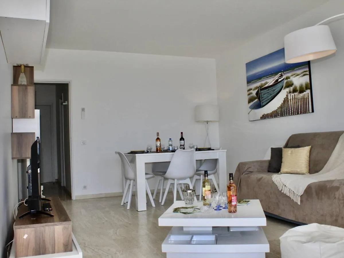Apartment Appartement 3 Pieces, 4-6 Couchages, Climatise, Terrasse, Vue Mer, Villeneuve Loubet Plage - Fr-1-252A-62