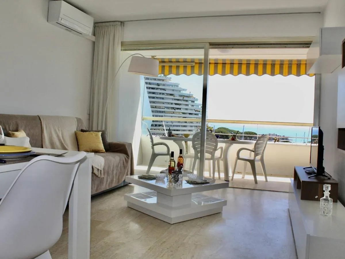 Appartement 3 Pieces, 4-6 Couchages, Climatise, Terrasse, Vue Mer, Villeneuve Loubet Plage - Fr-1-252A-62 0*, Villeneuve-Loubet France