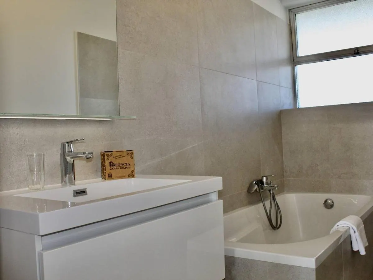 Apartment Appartement 3 Pieces, 4-6 Couchages, Climatise, Terrasse, Vue Mer, Villeneuve Loubet Plage - Fr-1-252A-62 France